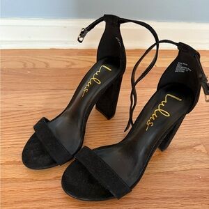 EUC Lulus Black Strappy Heels size 5